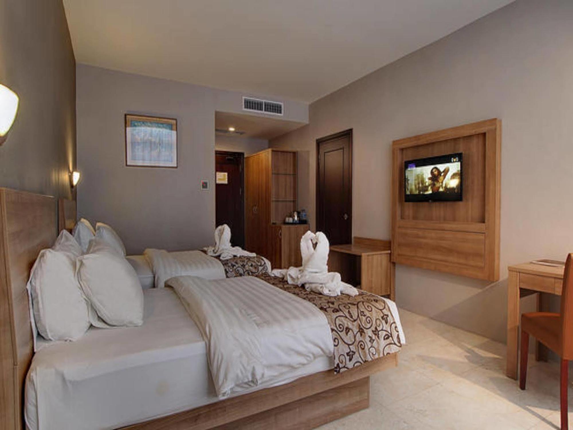 Horison Hotel Pematang Siantar Ngoại thất bức ảnh
